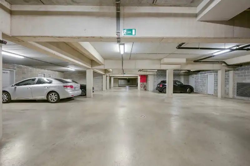Exclusief luxe appartement van 229 m² in een prachtig parkdomein foto 33