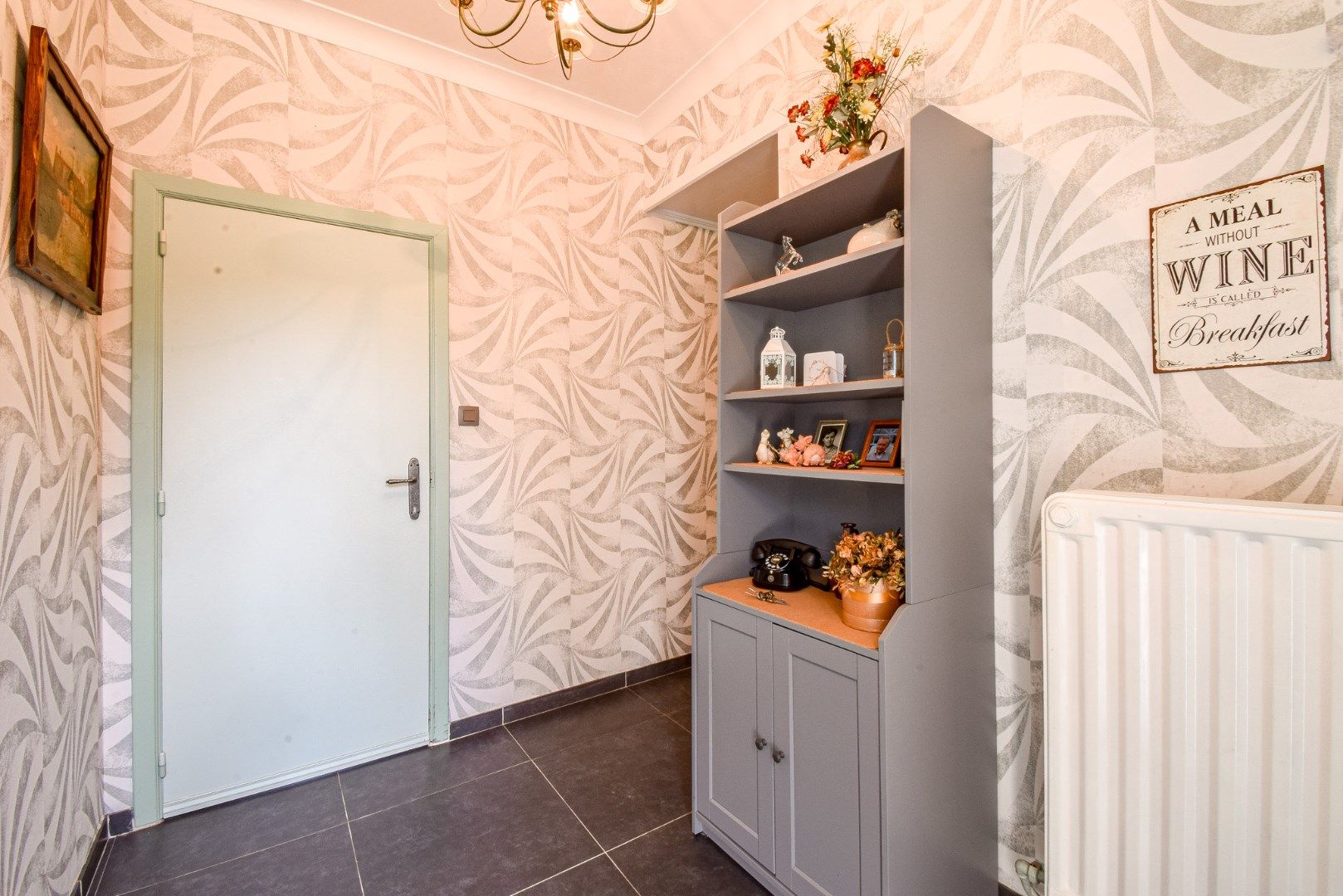 Instapklare woning met ruim handelspand op landelijke ligging te Koekelare foto 14
