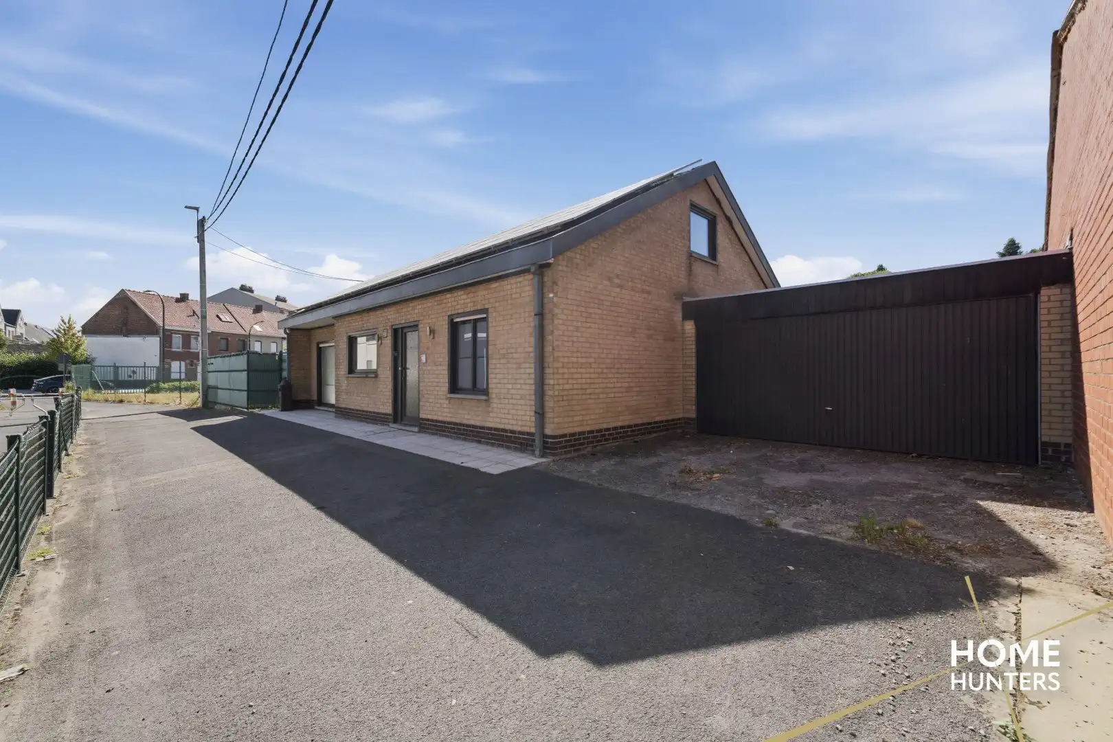 Te renoveren woning met ruime garage en tuin op centrale ligging te Zwevegem foto 7
