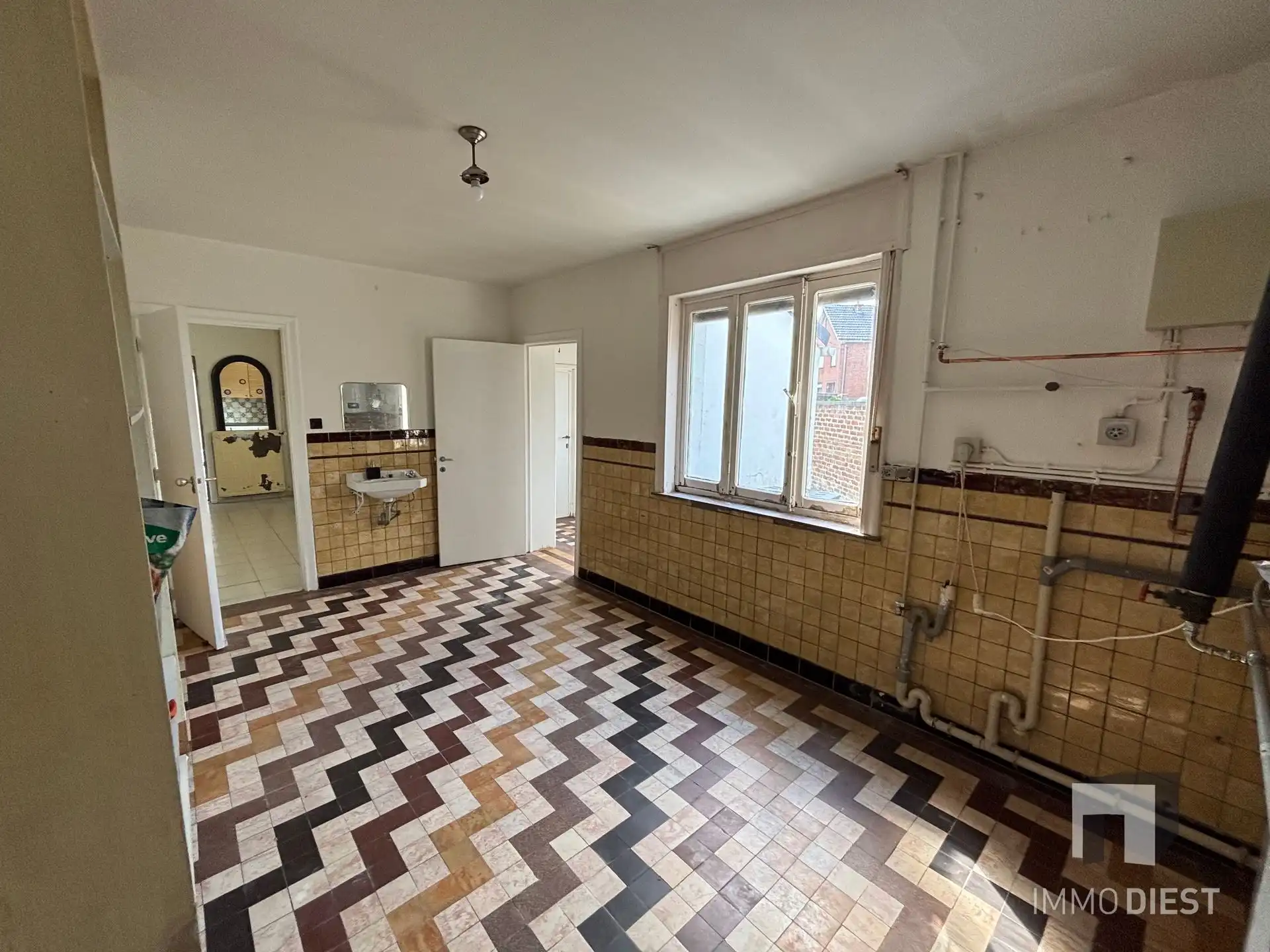 Ruime betaalbare woning met veranda en bijgebouw foto 26