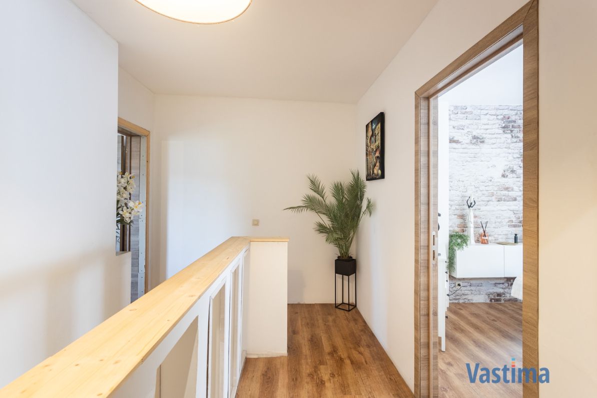 Licht op te frissen gezins- of starterswoning met tuin in Aalst foto 17