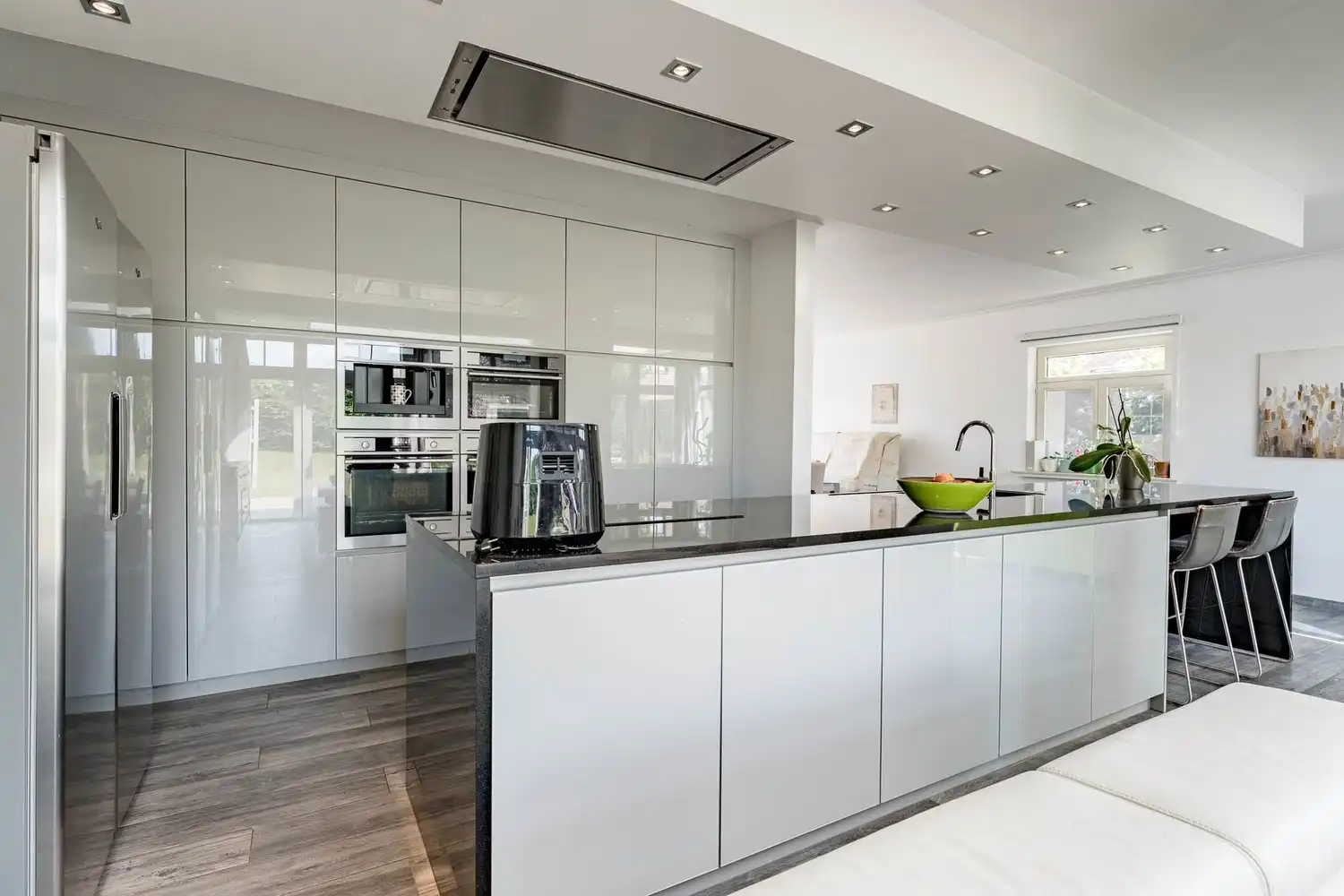 Gerenoveerde woning met 3 slaapkamers, een garage en een west georiënteerde tuin in een autoluwe woonwijk te Bierbeek! foto 8