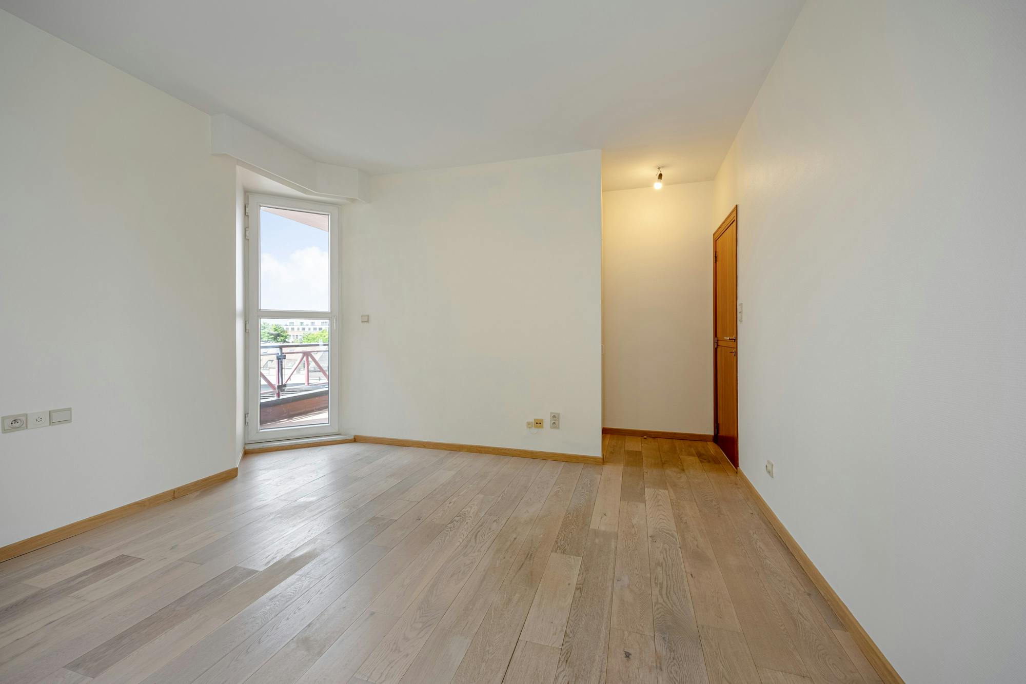 Ruim appartement te koop in hartje Hasselt met terras en parkeerplaats foto 12