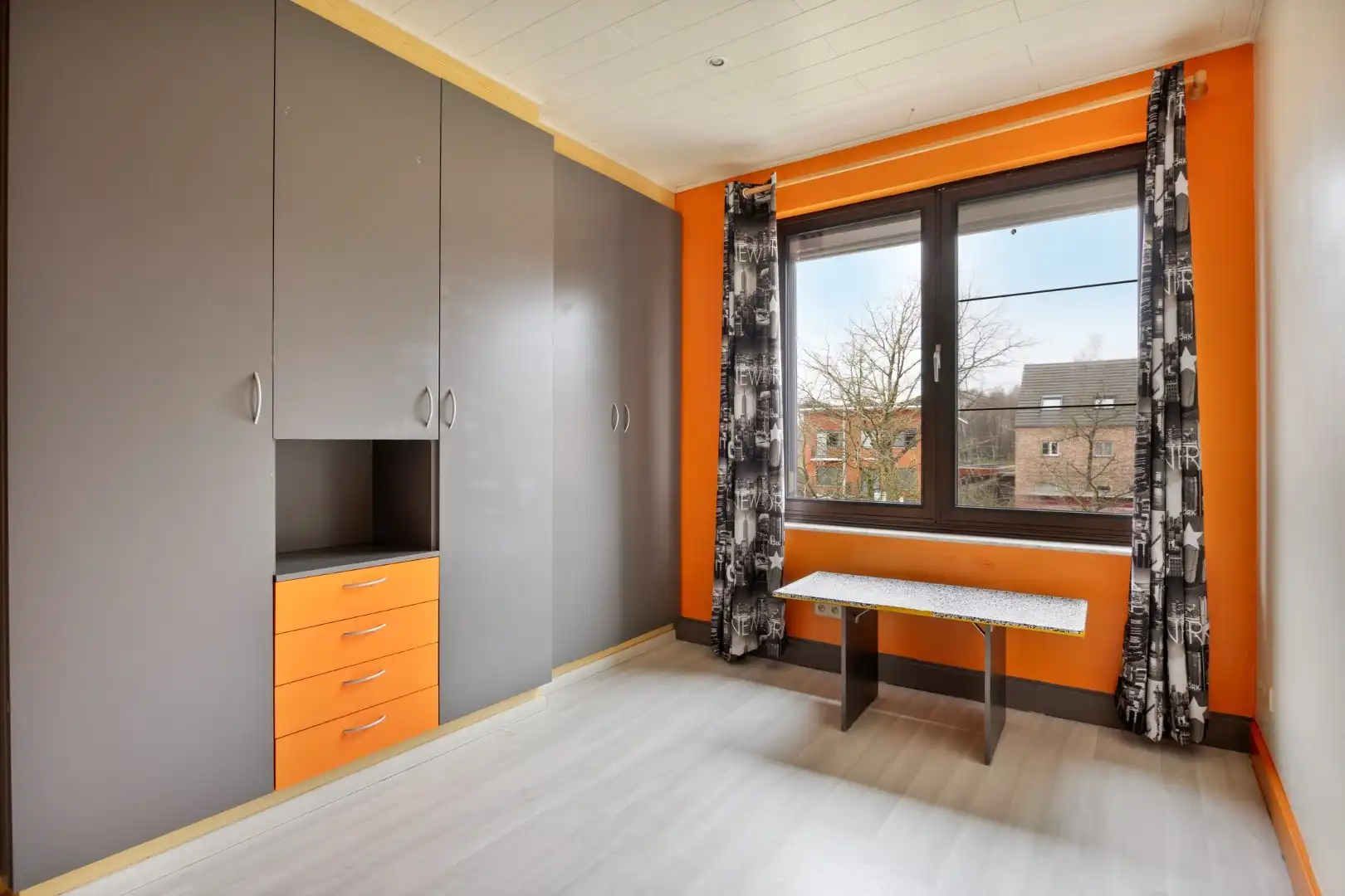 Ruim ingedeelde woning met 4 slpks op een mooi perceel van 21 are met achterliggend groen. foto 19