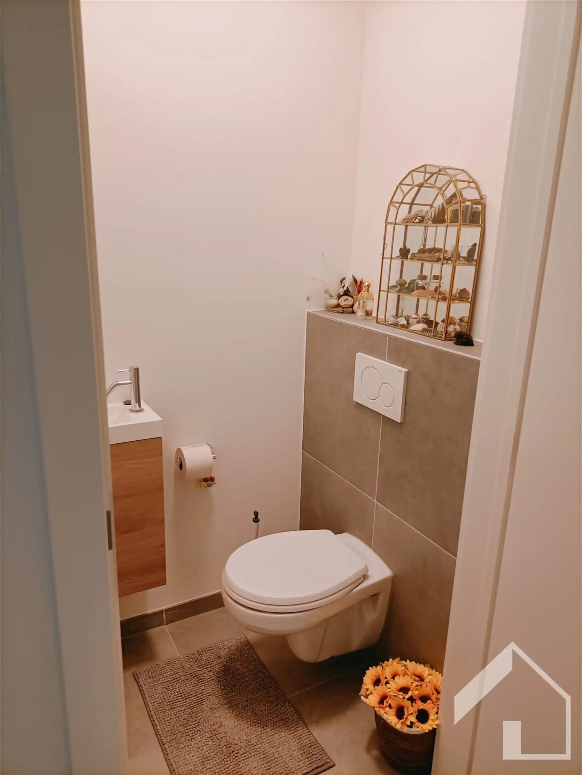Nieuwbouwappartement op 1e verdieping met lift, 2 slaapkamers, autostaanplaats en kelder foto 5