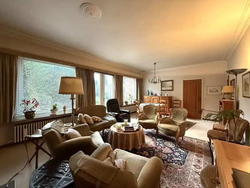 Zeer ruime karaktervolle voormalige dokterswoning met prachtige tuin in het centrum foto 6