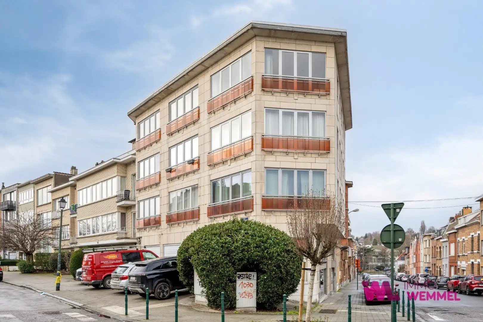 Verzorgd appartement met lift, 2 slaapkamers, garage en kelder foto 4