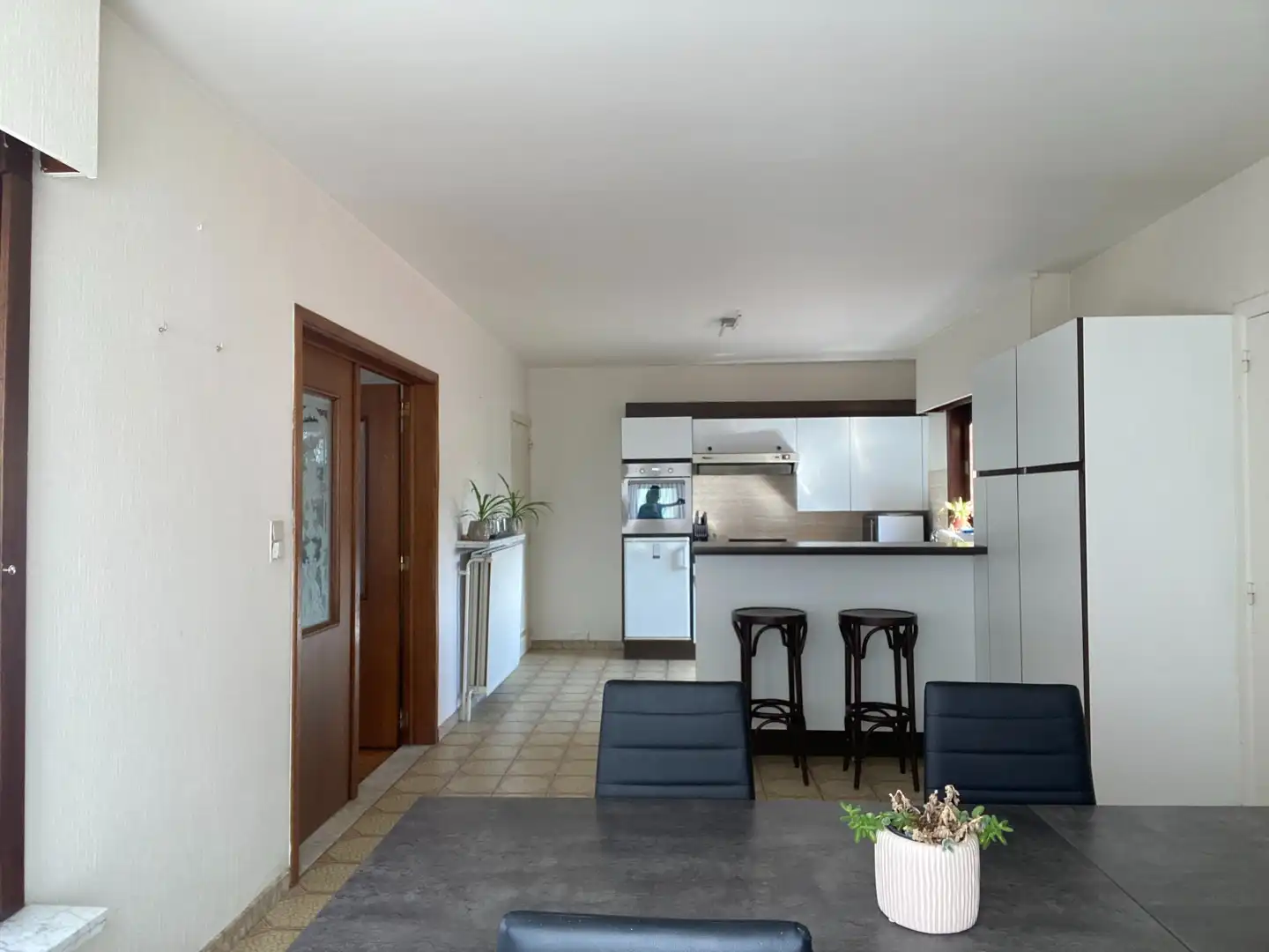 Ruime hoekwoning foto 3