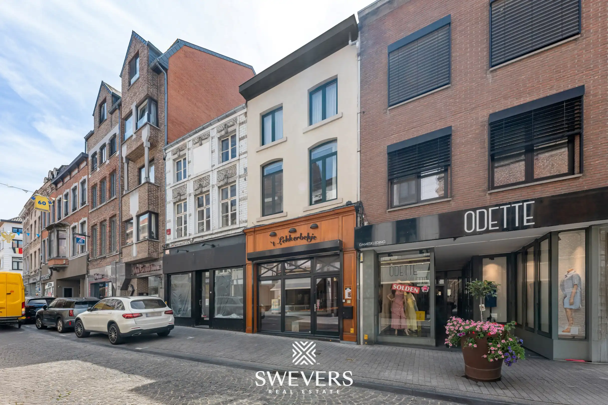 Instapklaar handelshuis op toplocatie met een oppervlakte van 272m2 foto 36