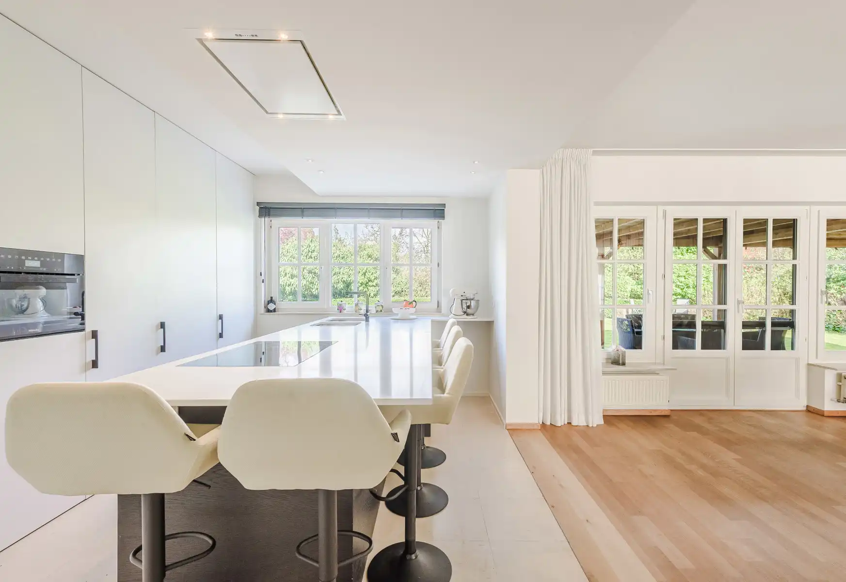 Grotendeels gerenoveerde villa in “De Lint” foto 11