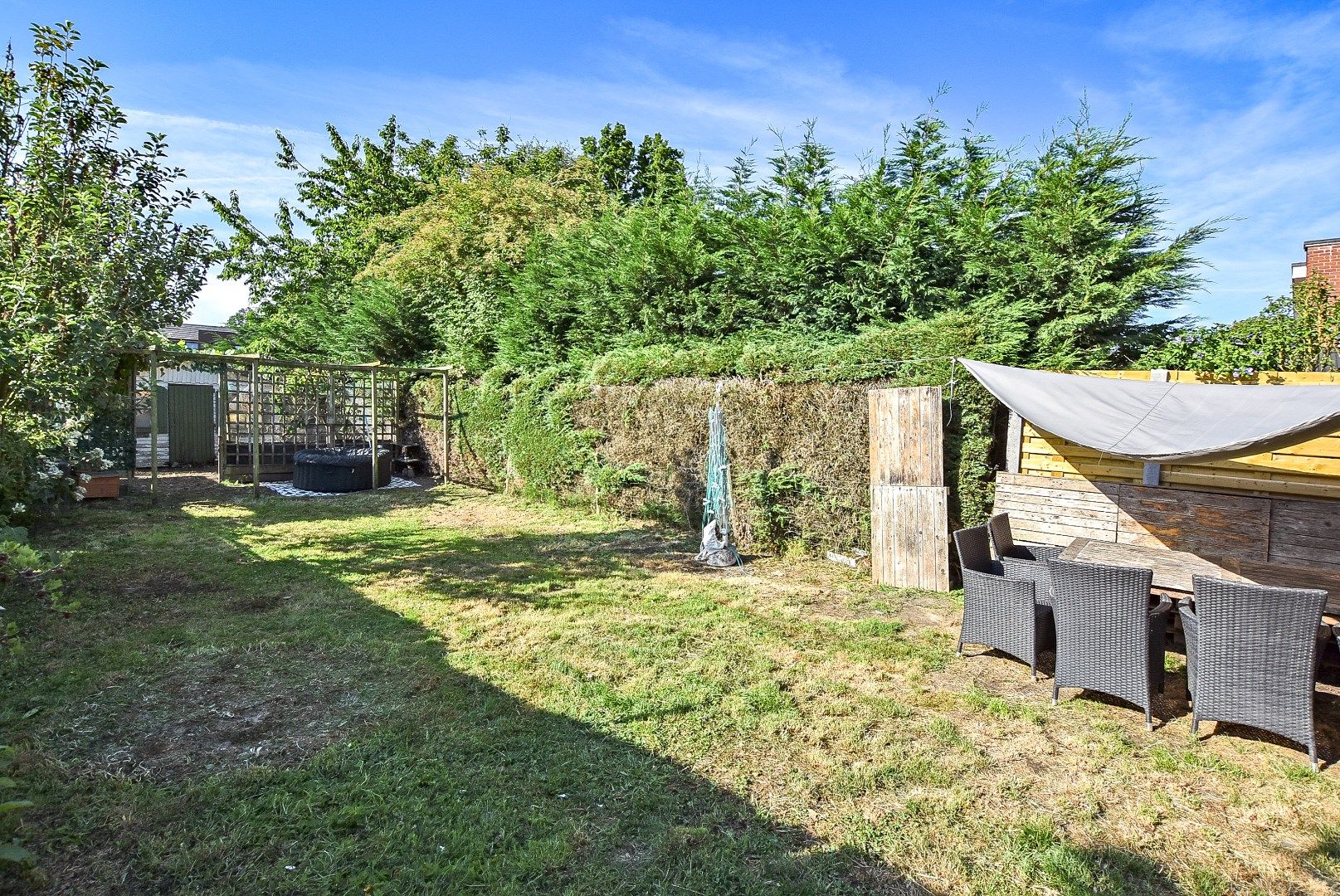 Woning met 4 slaapkamers en garage in centrum Diksmuide! foto 10