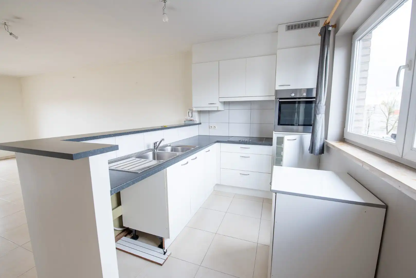 Instapklaar appartement met 2 slaapkamers te huur in Waregem foto 4