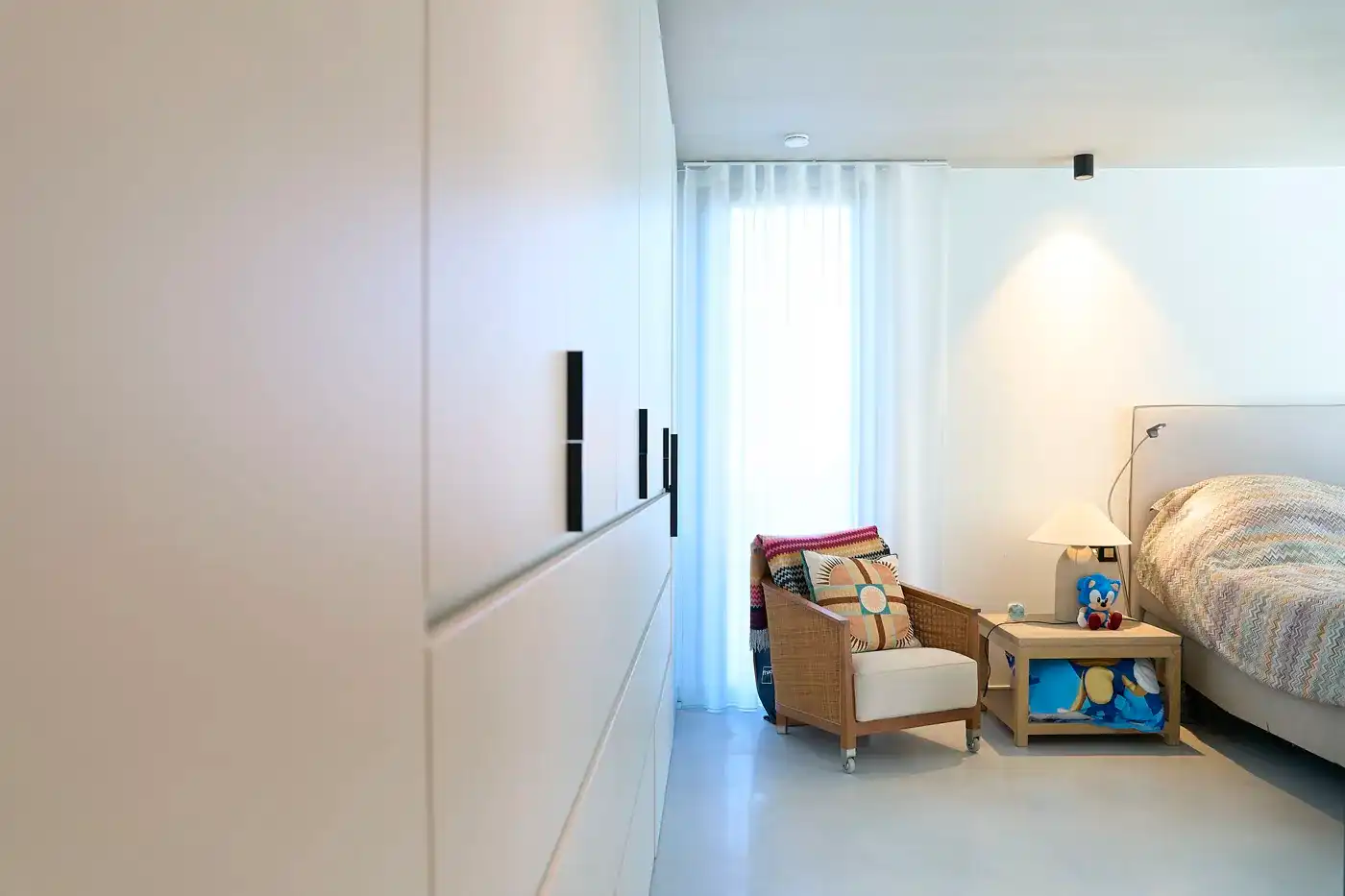 Moderne gezinswoning met ruime tuin, carport en drie slaapkamers en 2 badkamers in het hart van ’s Gravenwezel foto 20