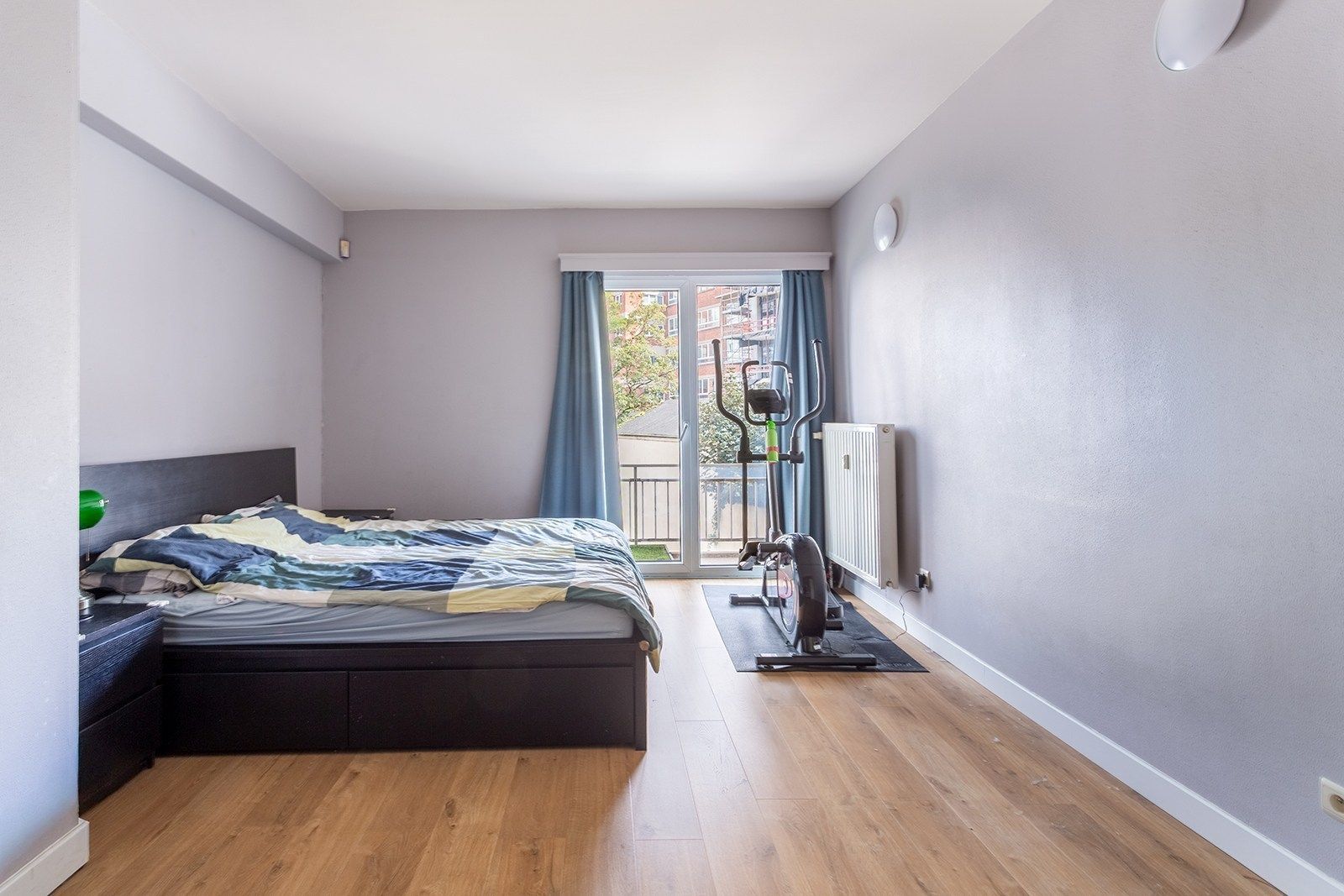 Uiterst ruim vierslaapkamer appartement tussen het Stadspark en de Theaterbuurt!  foto 21