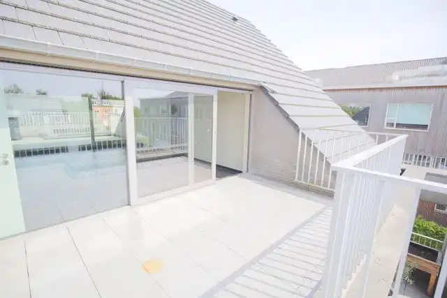 Dakappartement, twee terrassen foto 6