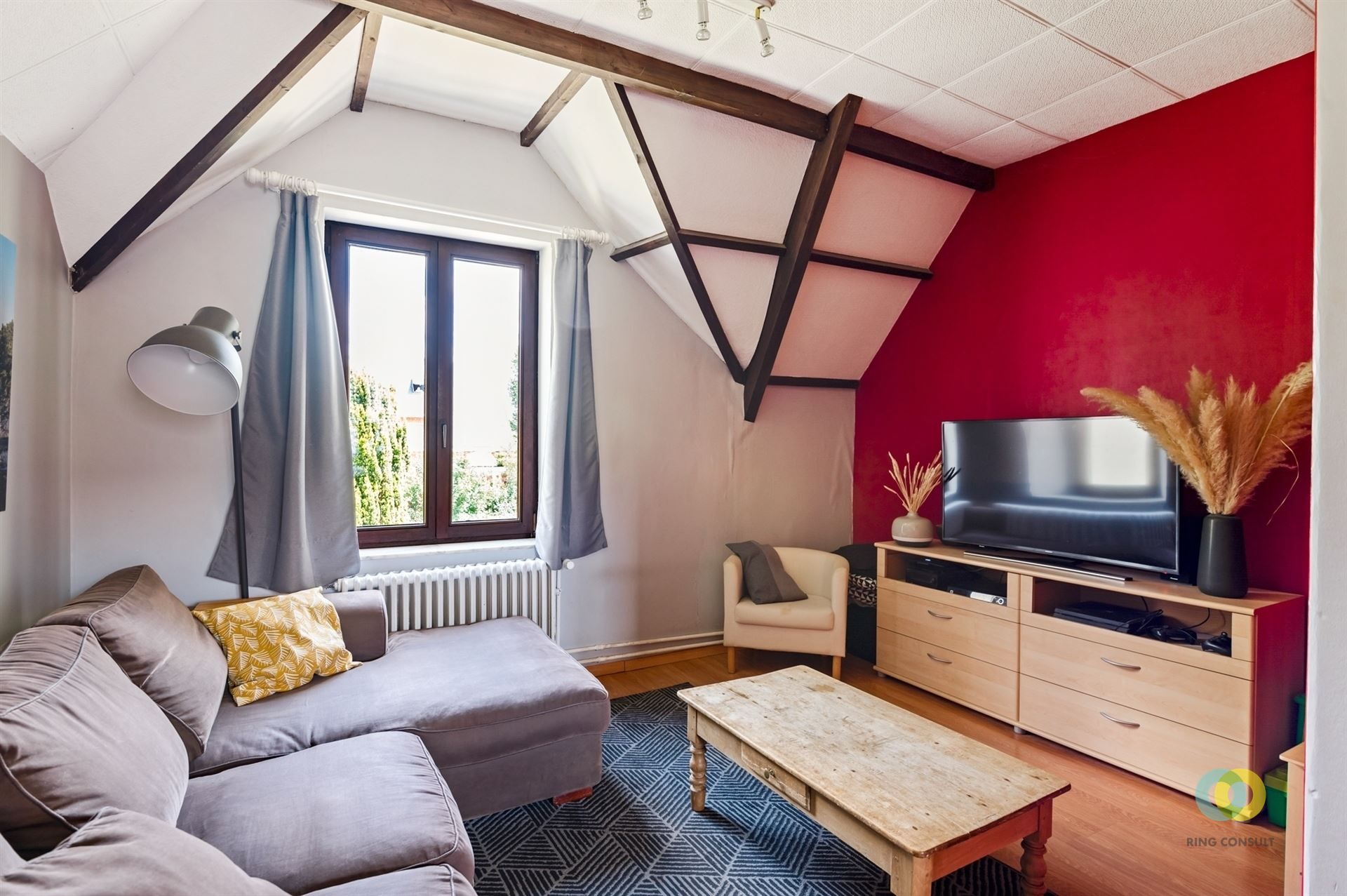 Karaktervolle villa op mooi perceel foto 12