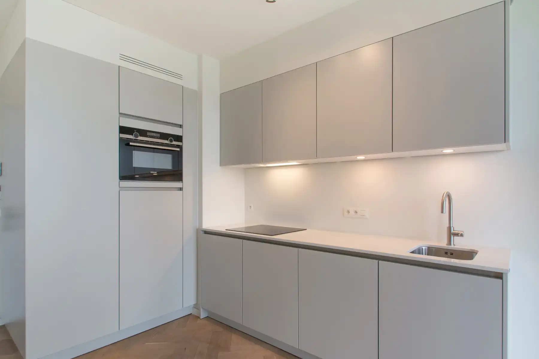 1-slpk app. met terras en zicht op Schelde en binnenpark foto 7