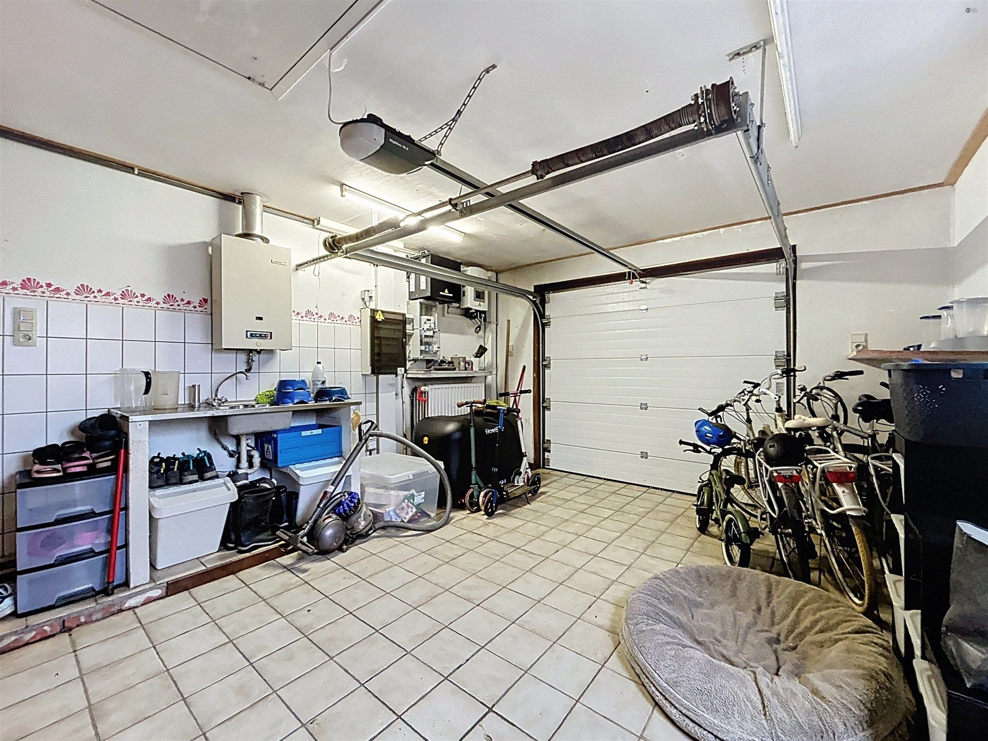 Half open bebouwing met 4 slaapkamer en garage op perceel van 433m² foto 14