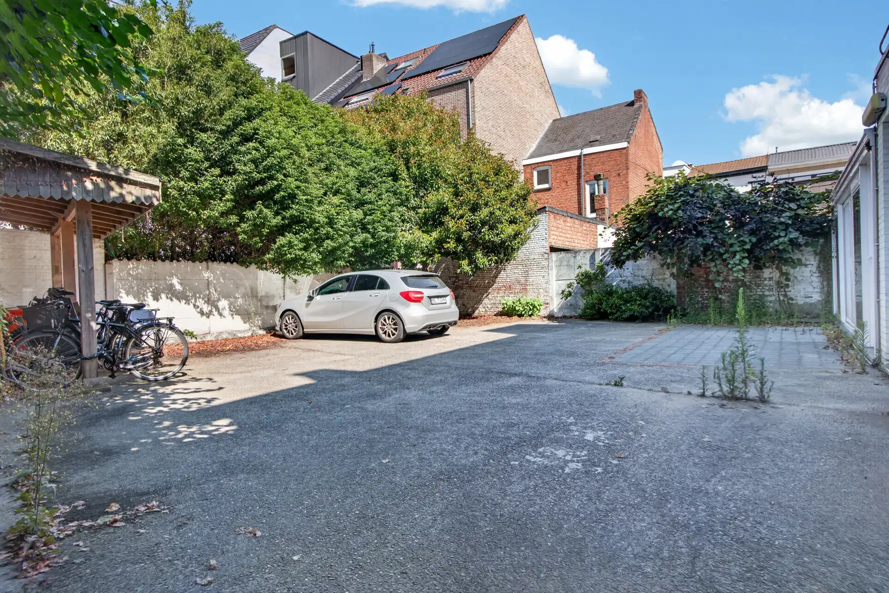 KANTOOR of HANDEL met RUIME PARKING en TERRAS - CENTRUM STAD foto 7