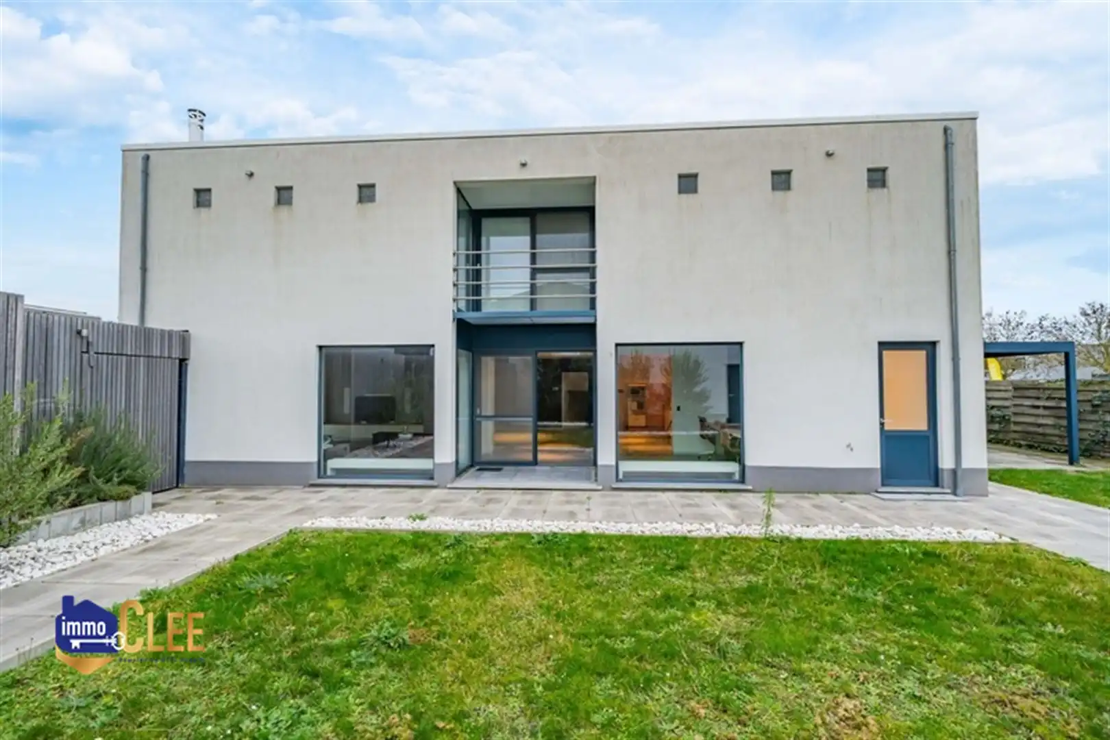 Uniek combinatiepand met conciergewoning en bedrijfshal in KMO-zone Sint-Truiden foto 3