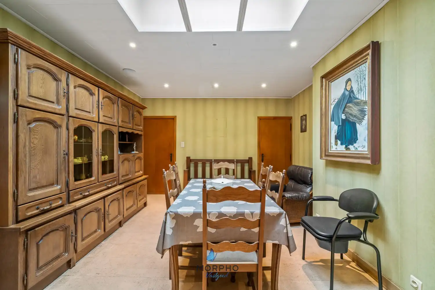 Te renoveren gezinswoning met karakter en potentieel in hartje Ruddervoorde foto 5