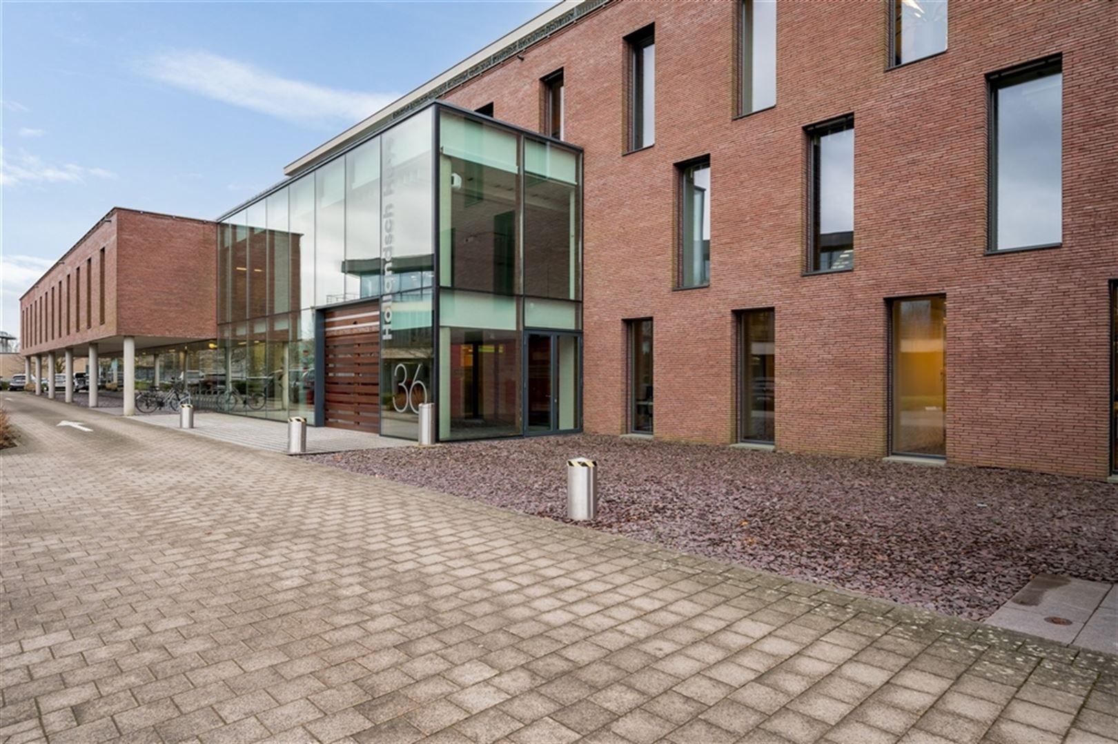 Kantoorgebouw foto 2