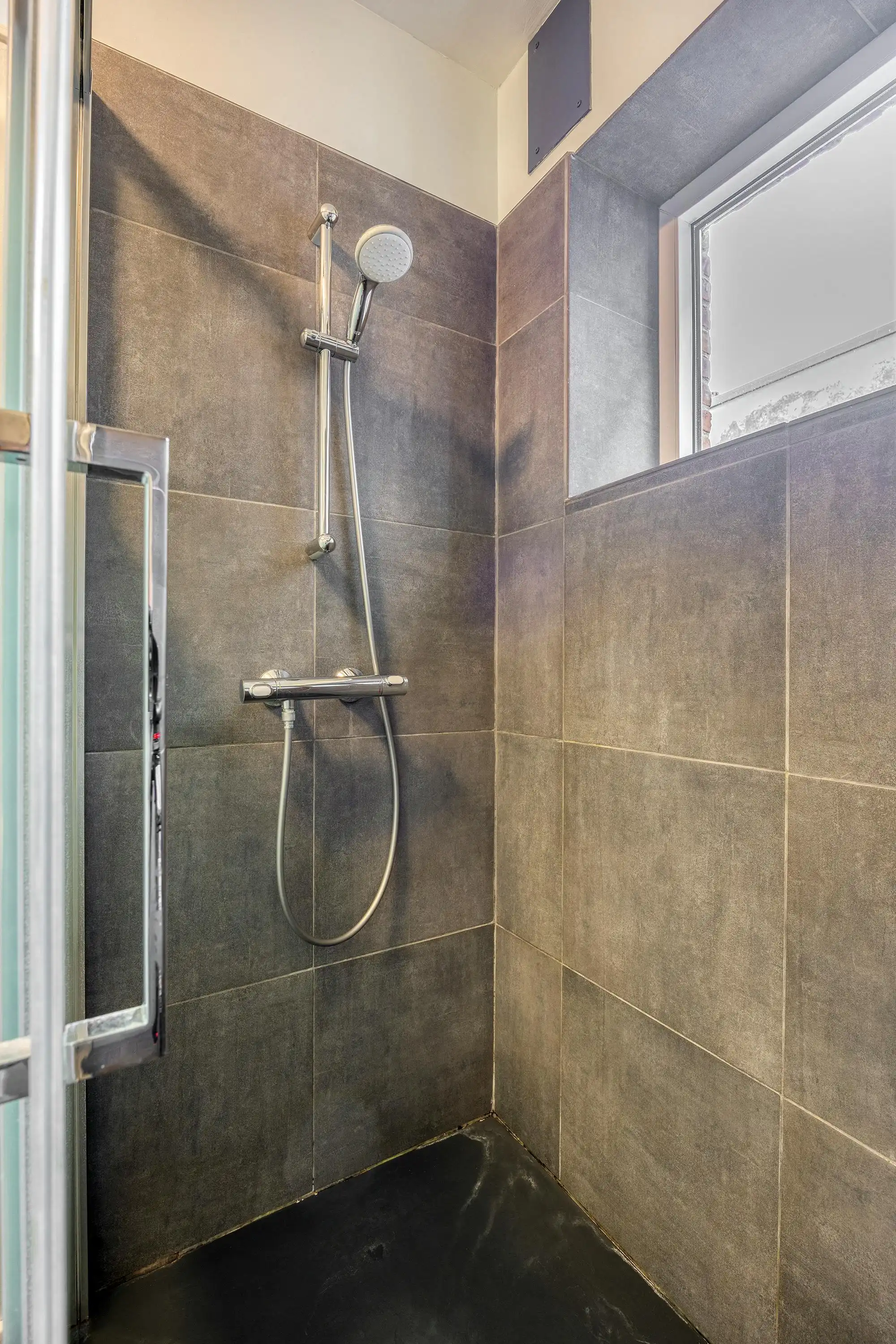  Instapklare woning met gunstig EPC te koop in Kapellen! foto 12