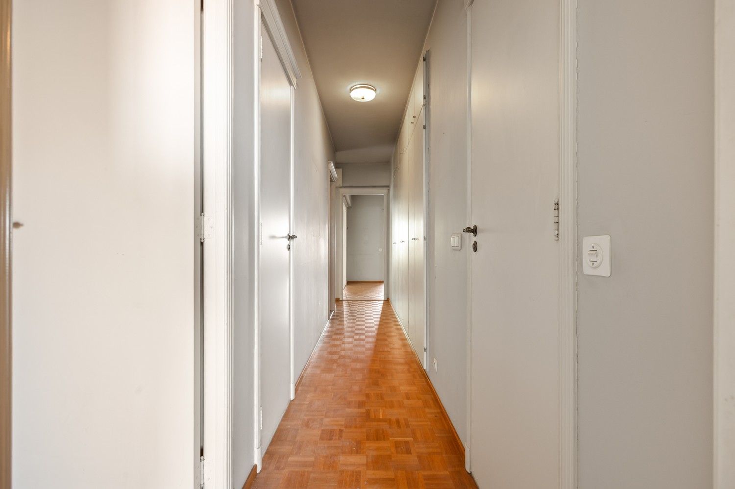 Te renoveren 3 slaapkamer appartement met prachtig uitzicht op de kathedraal in het centrum van Antwerpen! foto 14