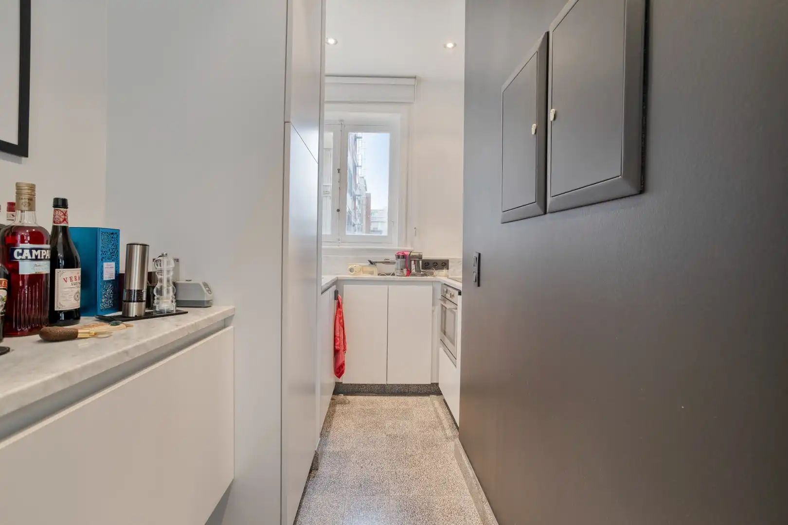 Gerenoveerd 1 slaapkamer appartement in een residentie in Art Deco-stijl met zijdelings zeezicht foto 10