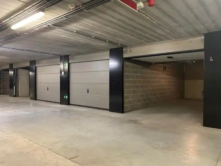 Nieuwe garagebox onder project  Dulle Griet Garden te Vrijdagsmarkt  foto 3