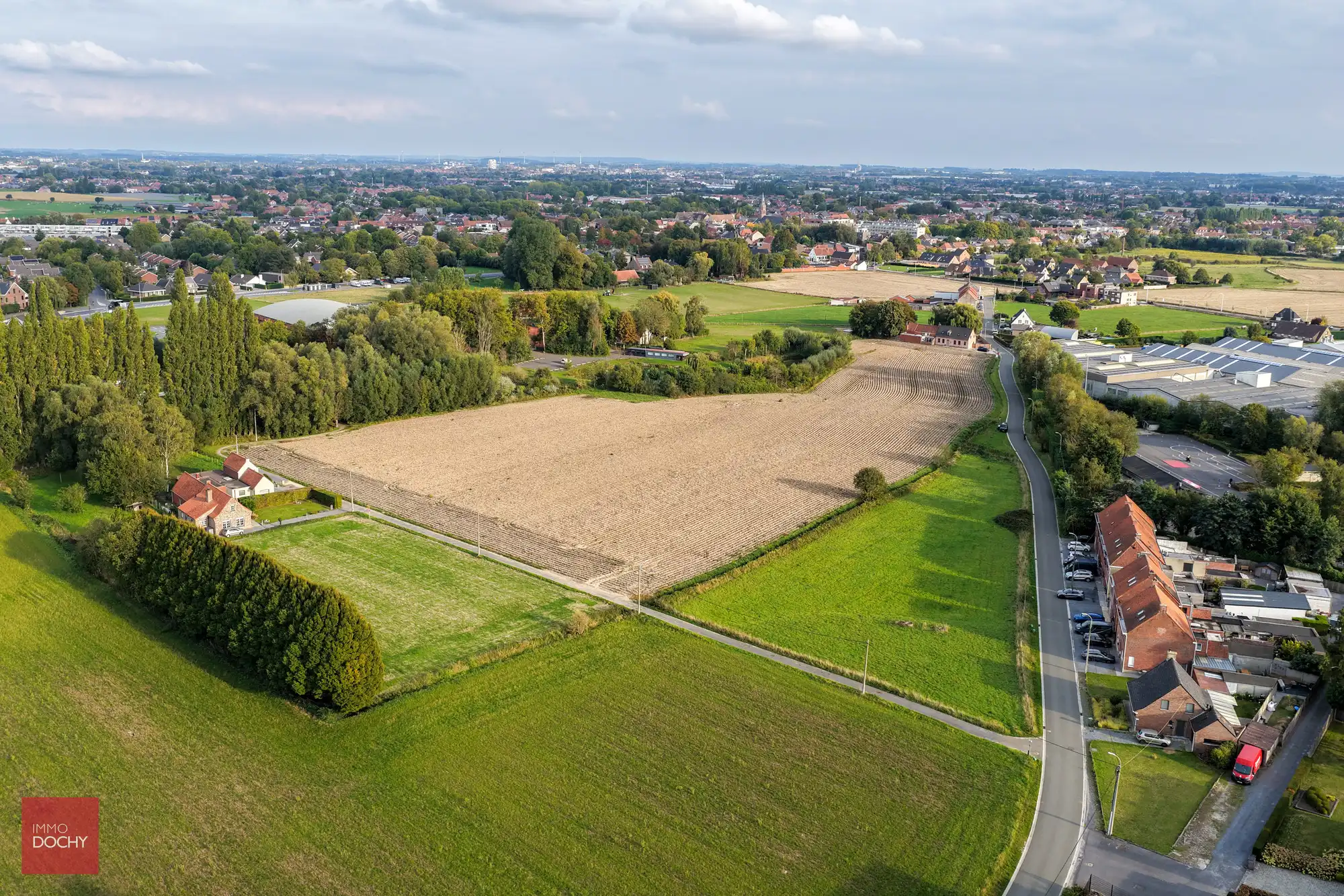 Ruim perceel recratiegrond te koop foto 2