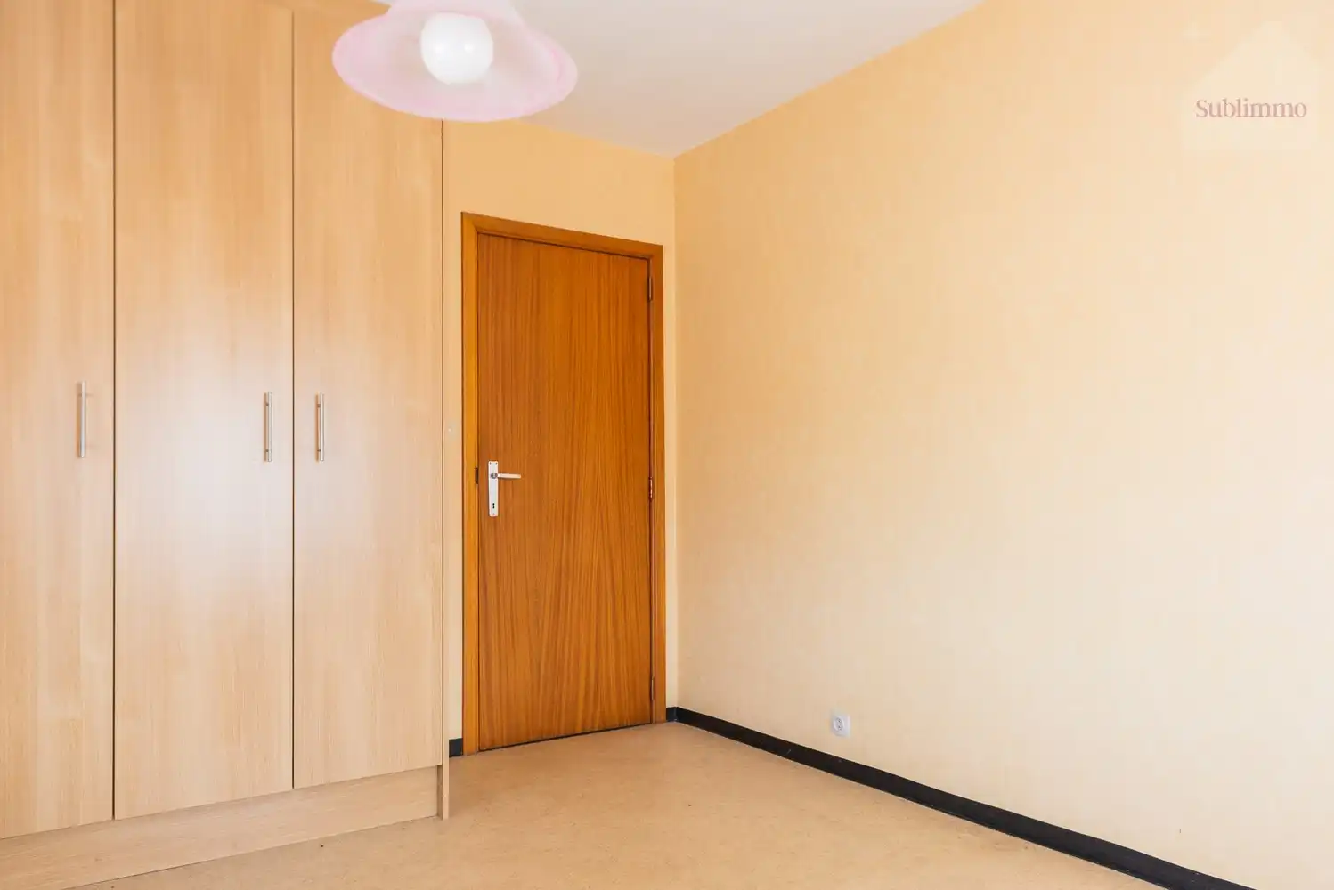 Eengezinswoning met 4 slaapkamers, garage en volledig omheinde tuin op een perceel van 972m² in Meerhout. foto 18