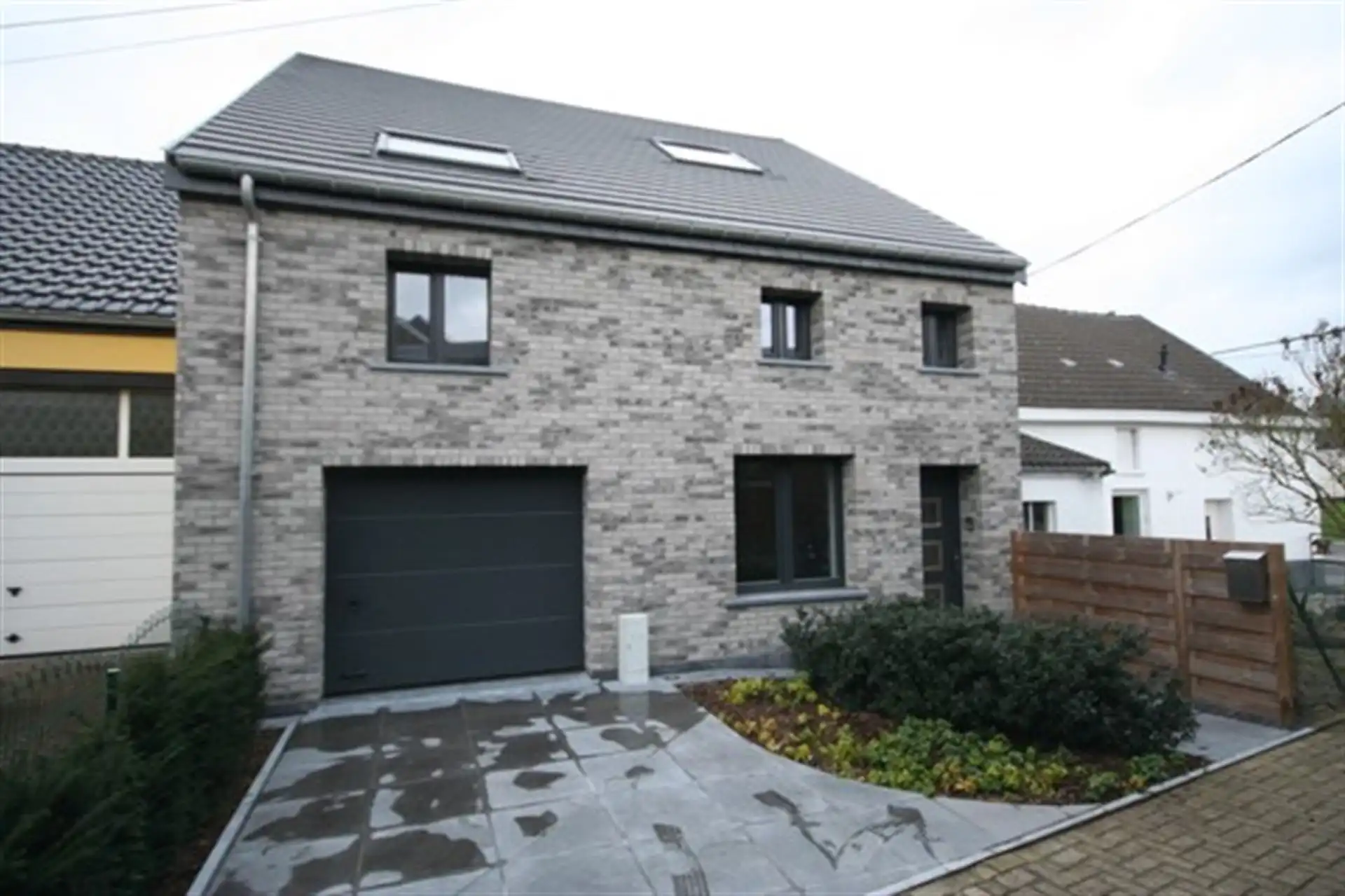 Fijn gelegen en recent gerenoveerde 4 slaapkamer woning foto 27