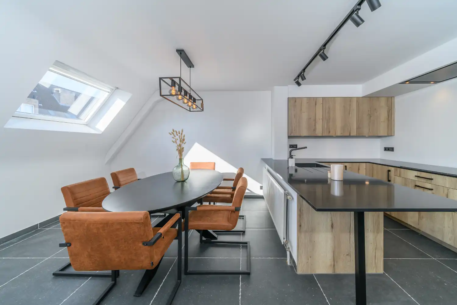 Prachtig gerenoveerd 2 slpk- appartement in centrum Koksijde foto 2