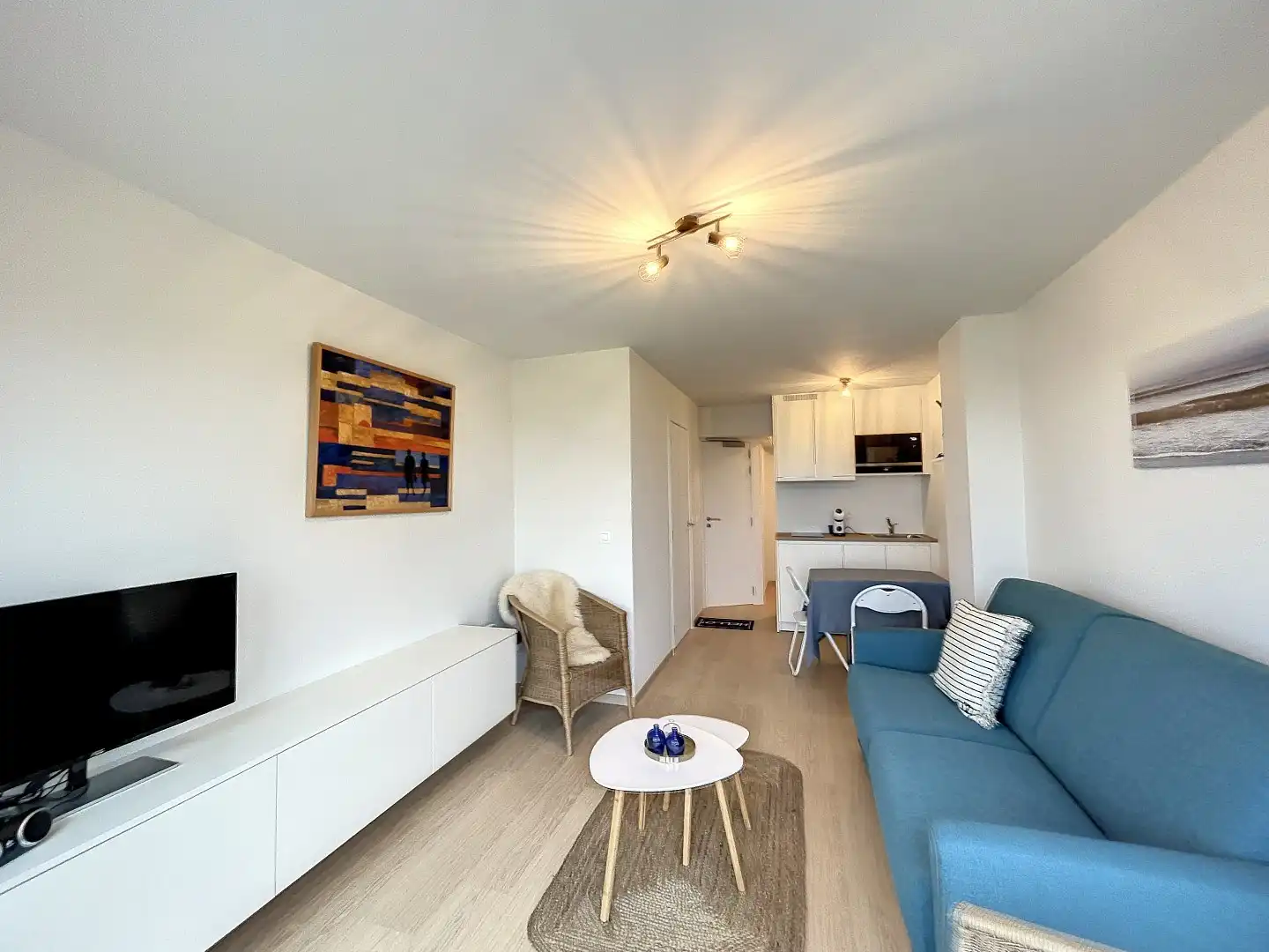 VERNIEUWDE STUDIO MET PANORAMISCH ZICHT foto 3