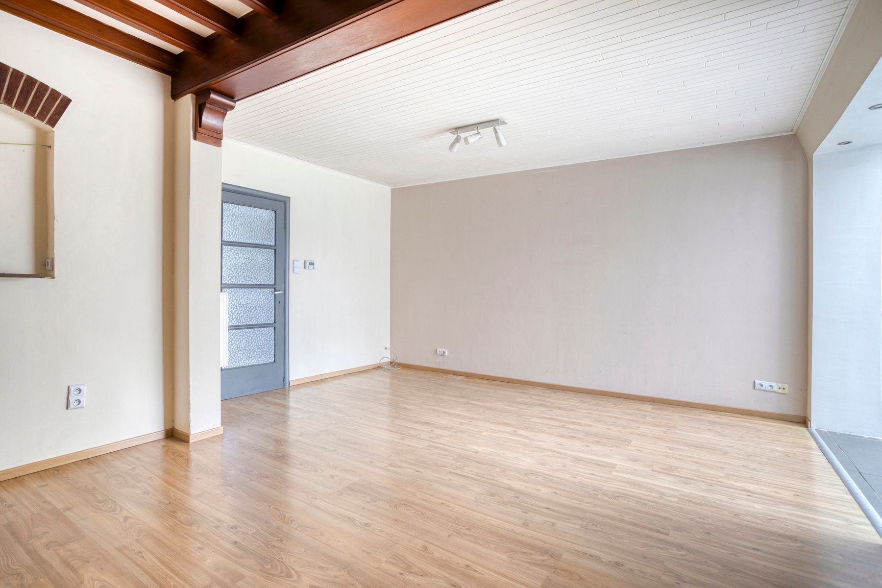 Instapklare woning met tuin en garage ! foto 8