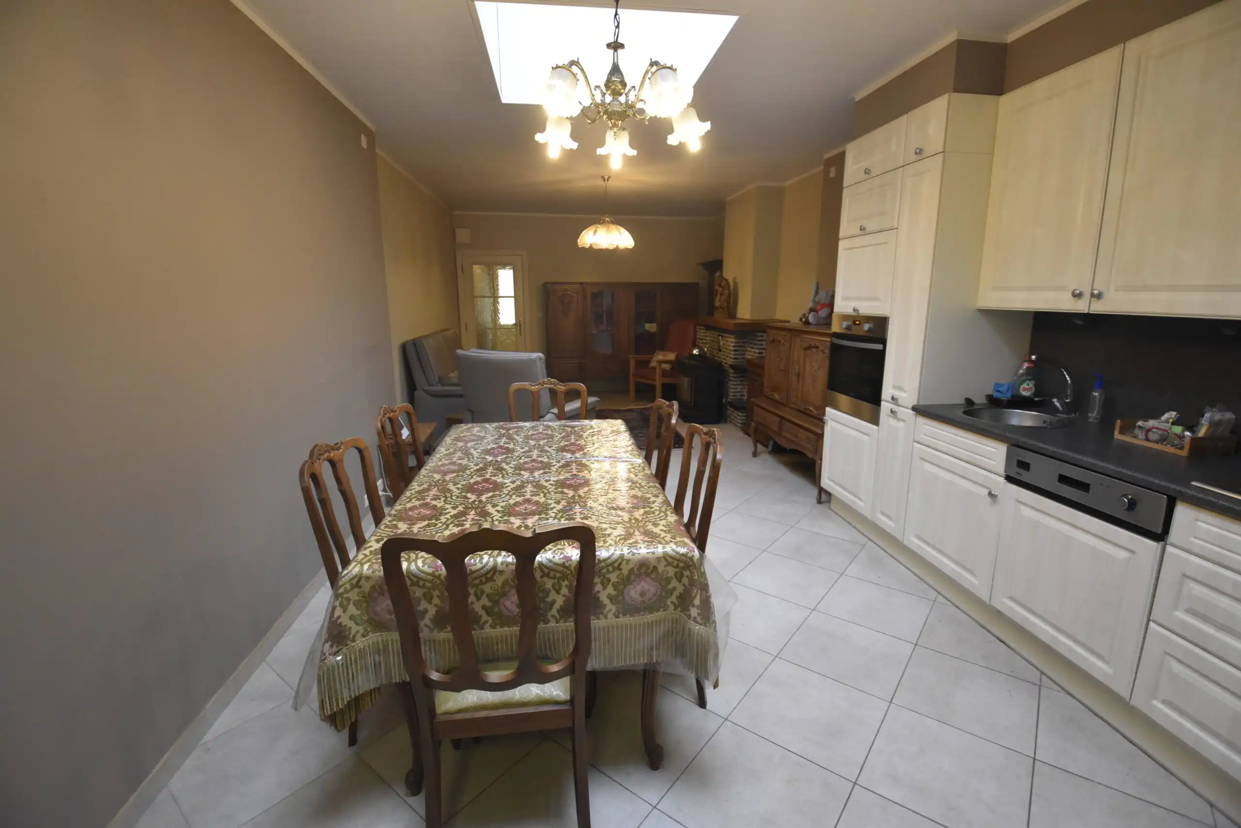 Leuke starterswoning met 3 slaapkamers en garage foto 7