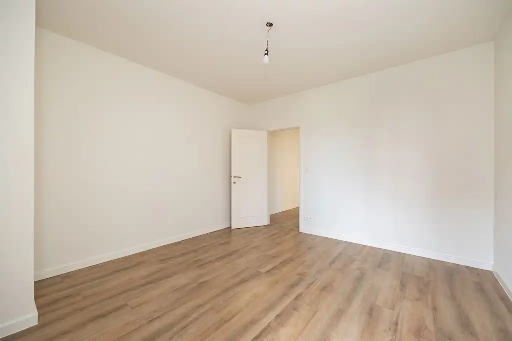 Gerenoveerd appartement met terras foto 12