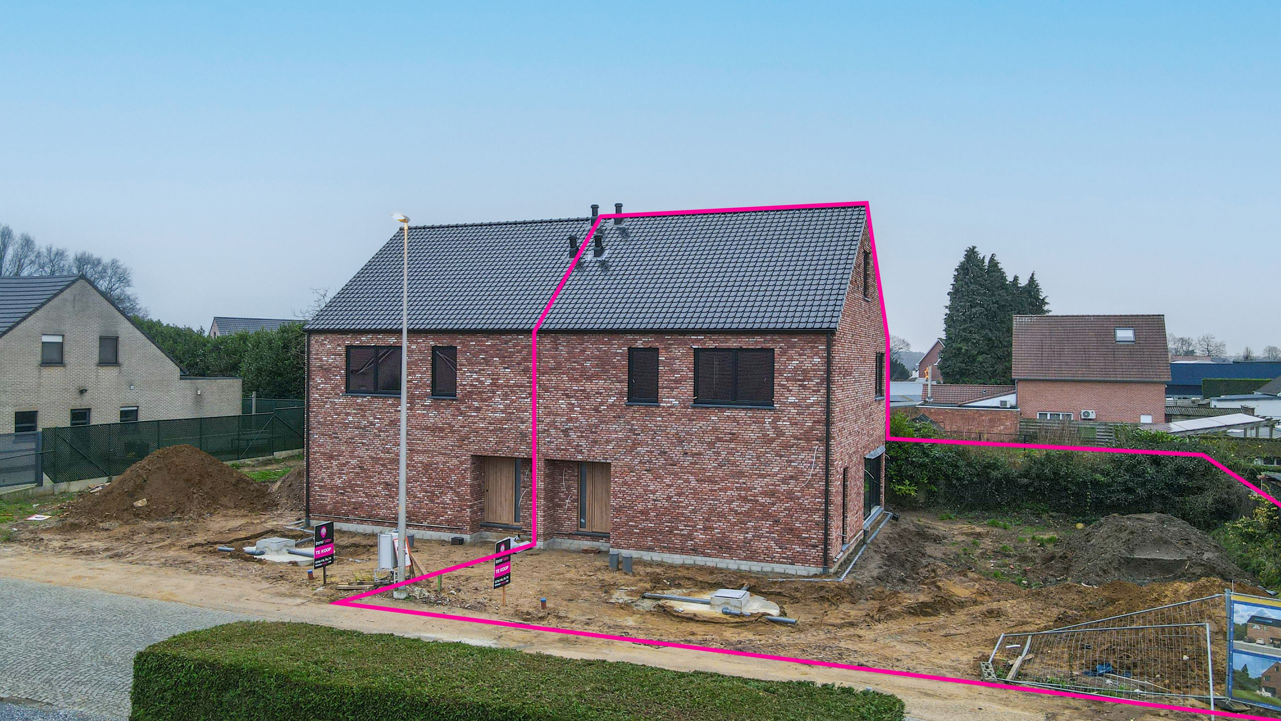 Instapklare BEN-woning met 3slpk en grote omheinde tuin! foto {{pictureIndex}}