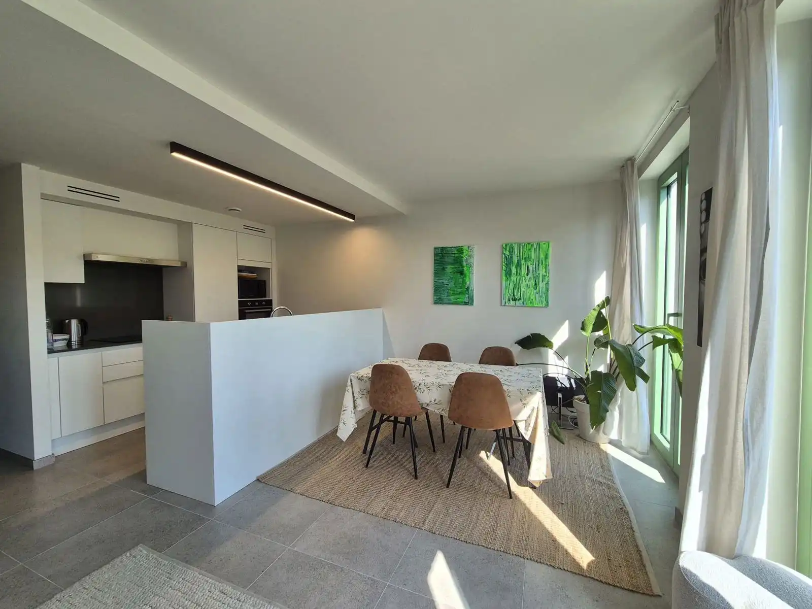 Nieuwbouw appartement met 1 slaapkamer nabij centrum Gent foto 2