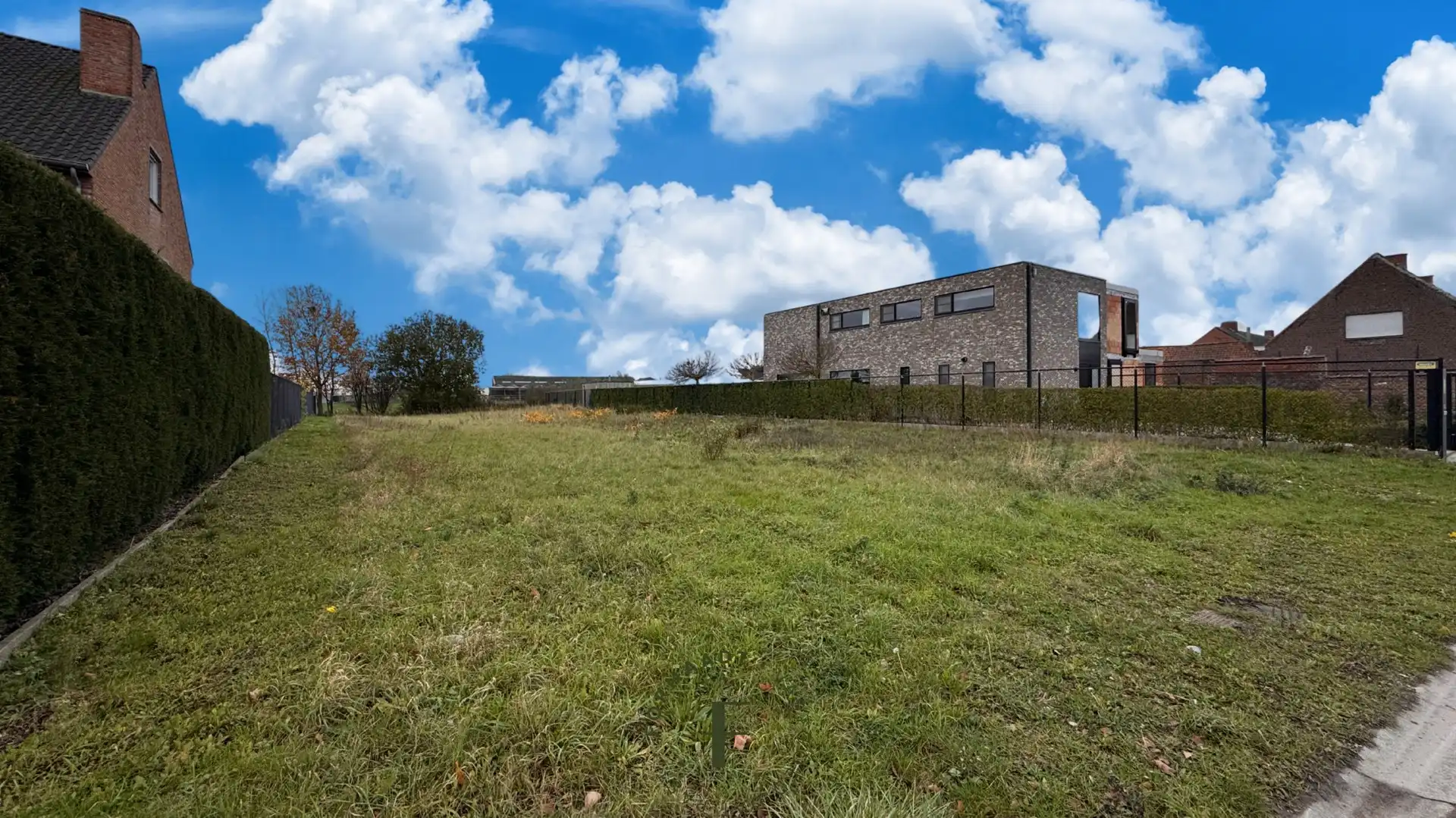 Ruim perceel bouwgrond van 1.159 m² met zuidoost oriëntatie foto 3