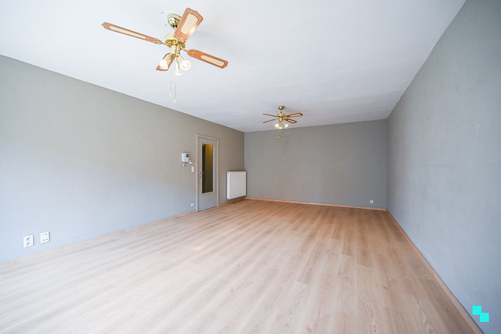 Tweeslaapkamerappartement nabij centrum Oostrozebeke foto 4