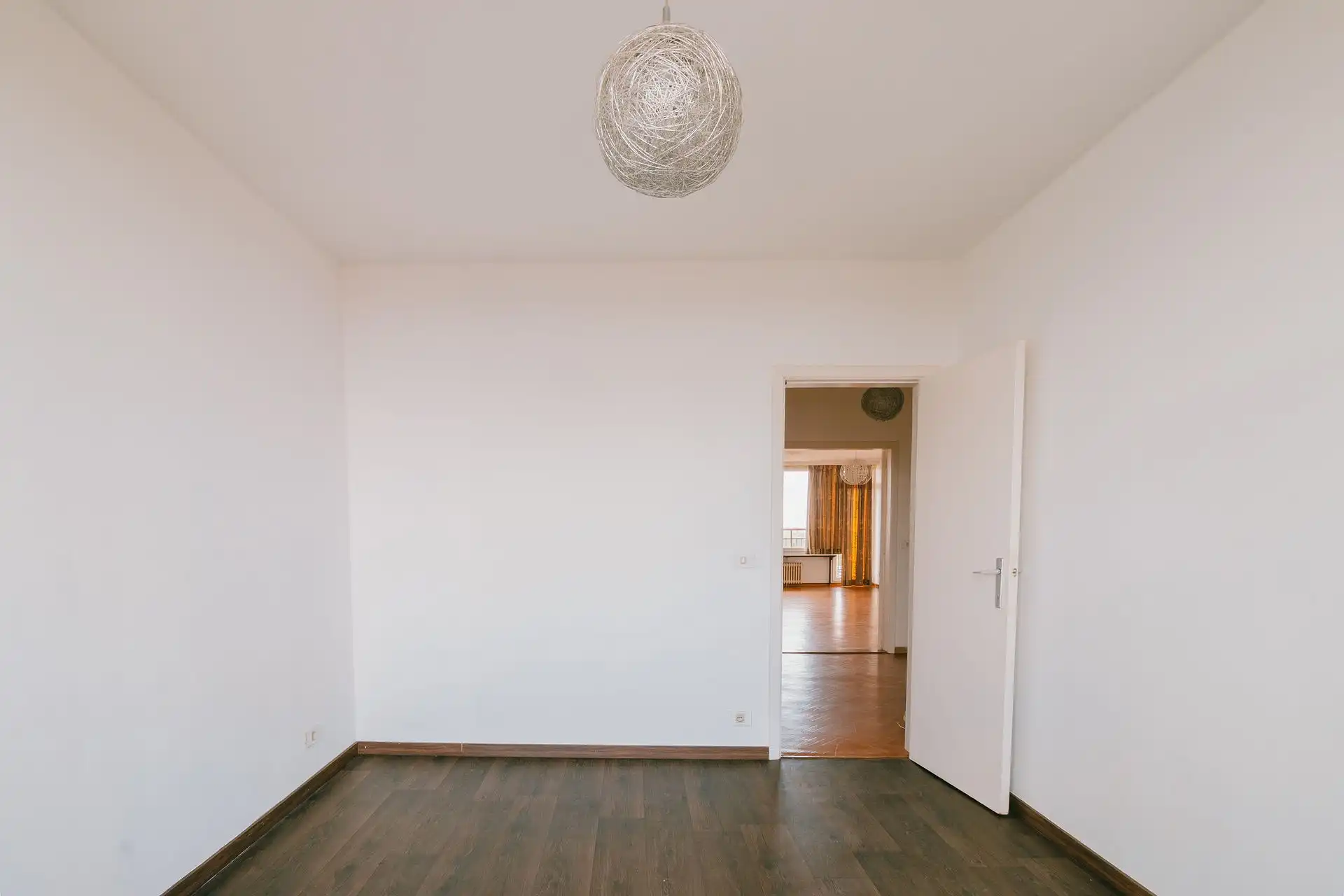 Licht appartement met panoramisch uitzicht in Wilrijk foto 10