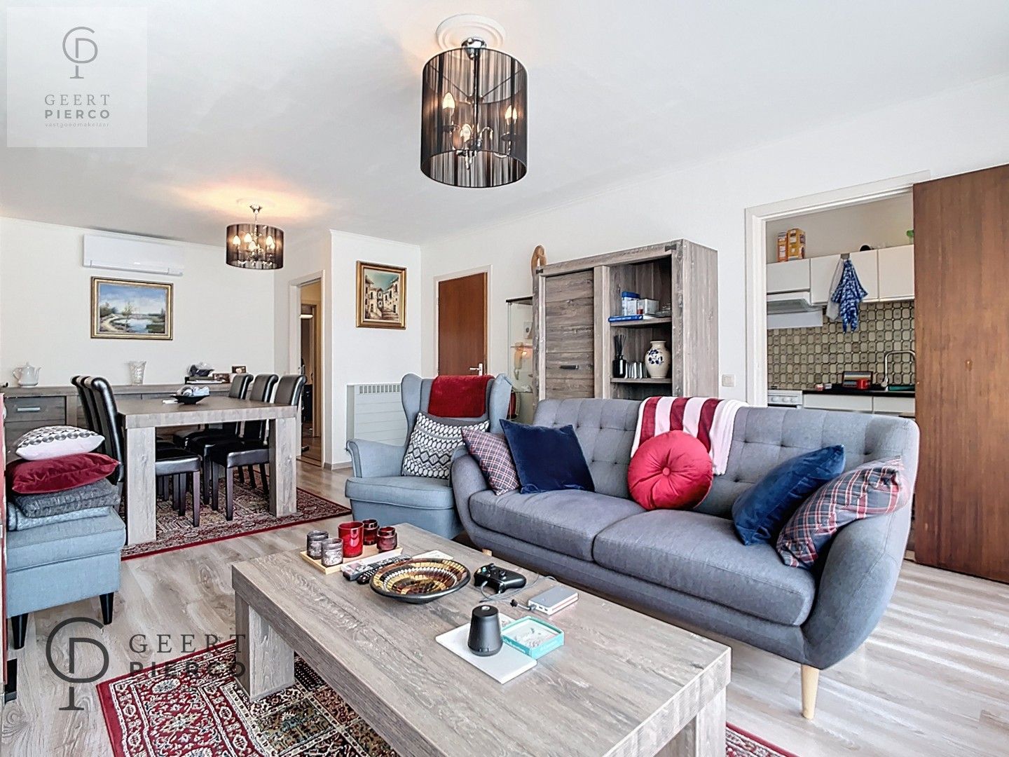 Gerenoveerd tweeslaapkamer appartement met autostaanplaats vlakbij stadscentrum. foto 6