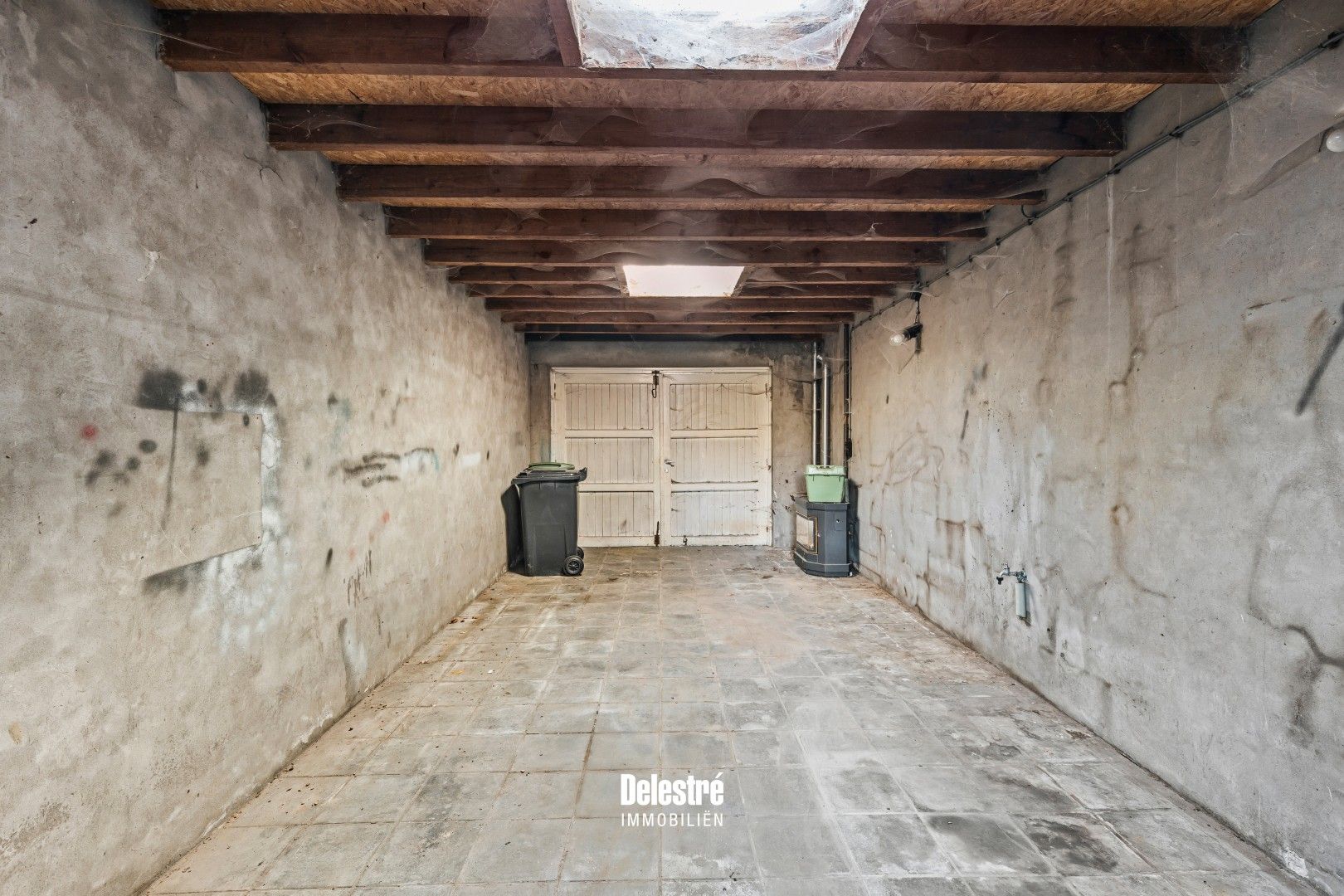 RENOVATIEPAREL MET GARAGE EN ZALIGE TUIN WELLE foto 23