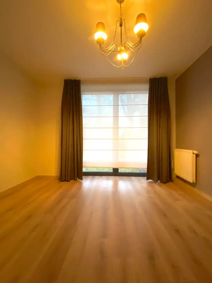 Recent appartement met ruim terras in groen kader te Aalst foto 12