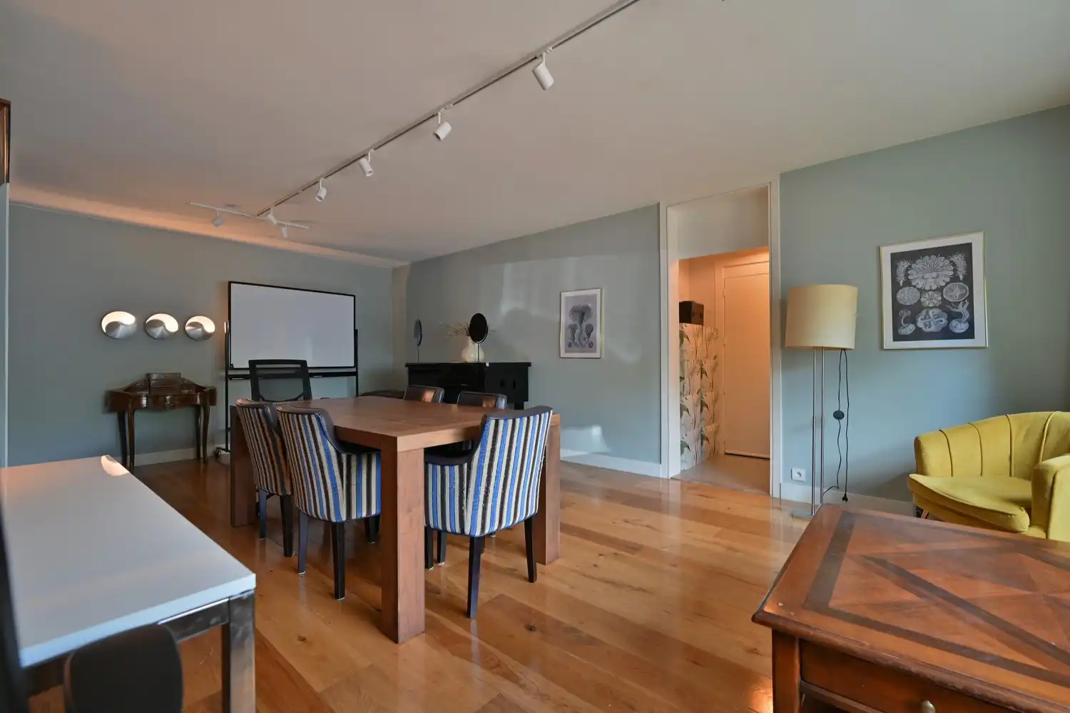 Exclusieve kantoorvilla met zwembad & poolhouse foto 46