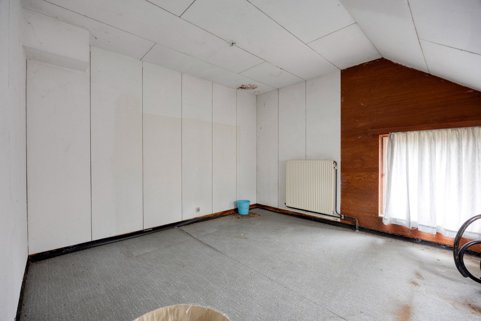 Ruime karaktervolle woning met 5 slaapkamers op een zonnig perceel van 12 are !  foto 16