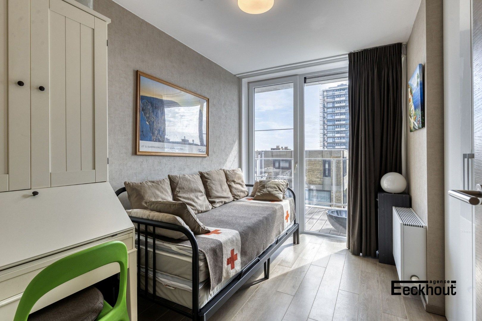 Instapklaar & modern 3 slaapkamer-appartement met zéér ruim zonneterras (45m²) te Bredene-Duinen! foto 11