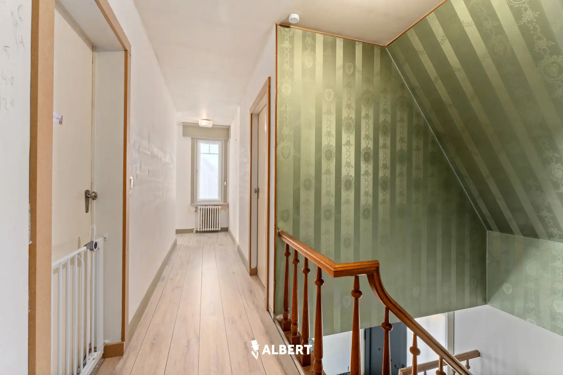 Statige open bebouwing met 4 slaapkamers, bureel, tuin, terras en garage in Izegem foto 8